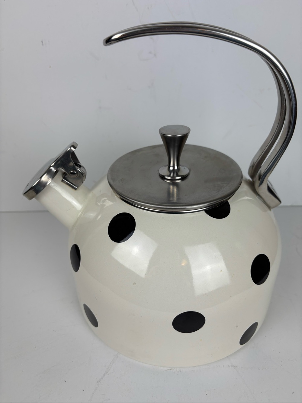 Kate Spade/Lenox-“All in Good Taste-deco dot” whistle tea kettle-EUC